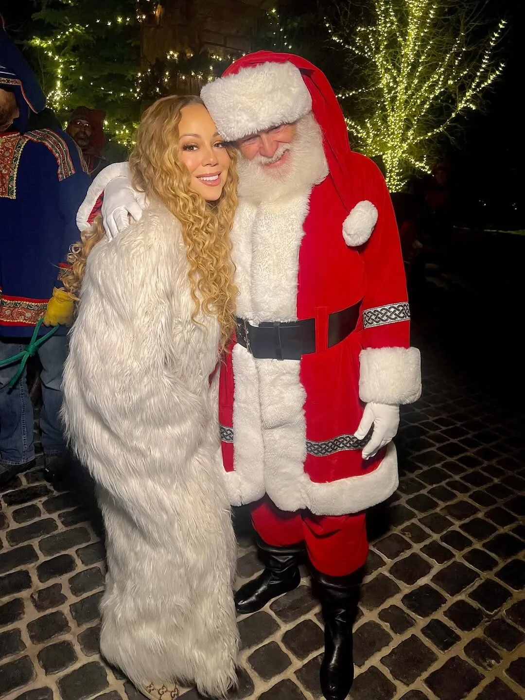 พาส่องภาพดาราฮอลลีวูดแปลงโฉมเป็นซานต้า-แซนตี้ เนื่องในเทศกาลคริสต์มาส 2025