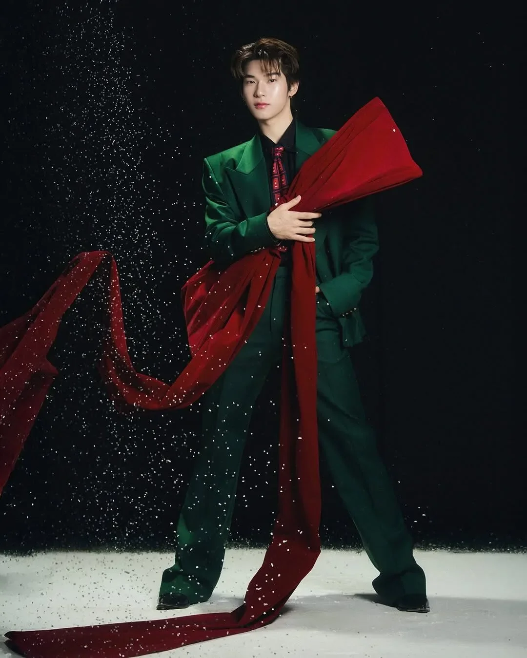 พาส่องดาราไทยแปลงโฉมเป็นซานต้า-แซนตี้ เนื่องในเทศกาลคริสต์มาส 2025