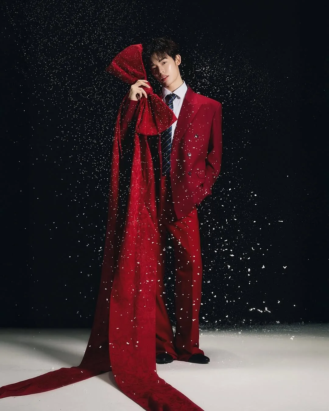 พาส่องดาราไทยแปลงโฉมเป็นซานต้า-แซนตี้ เนื่องในเทศกาลคริสต์มาส 2025