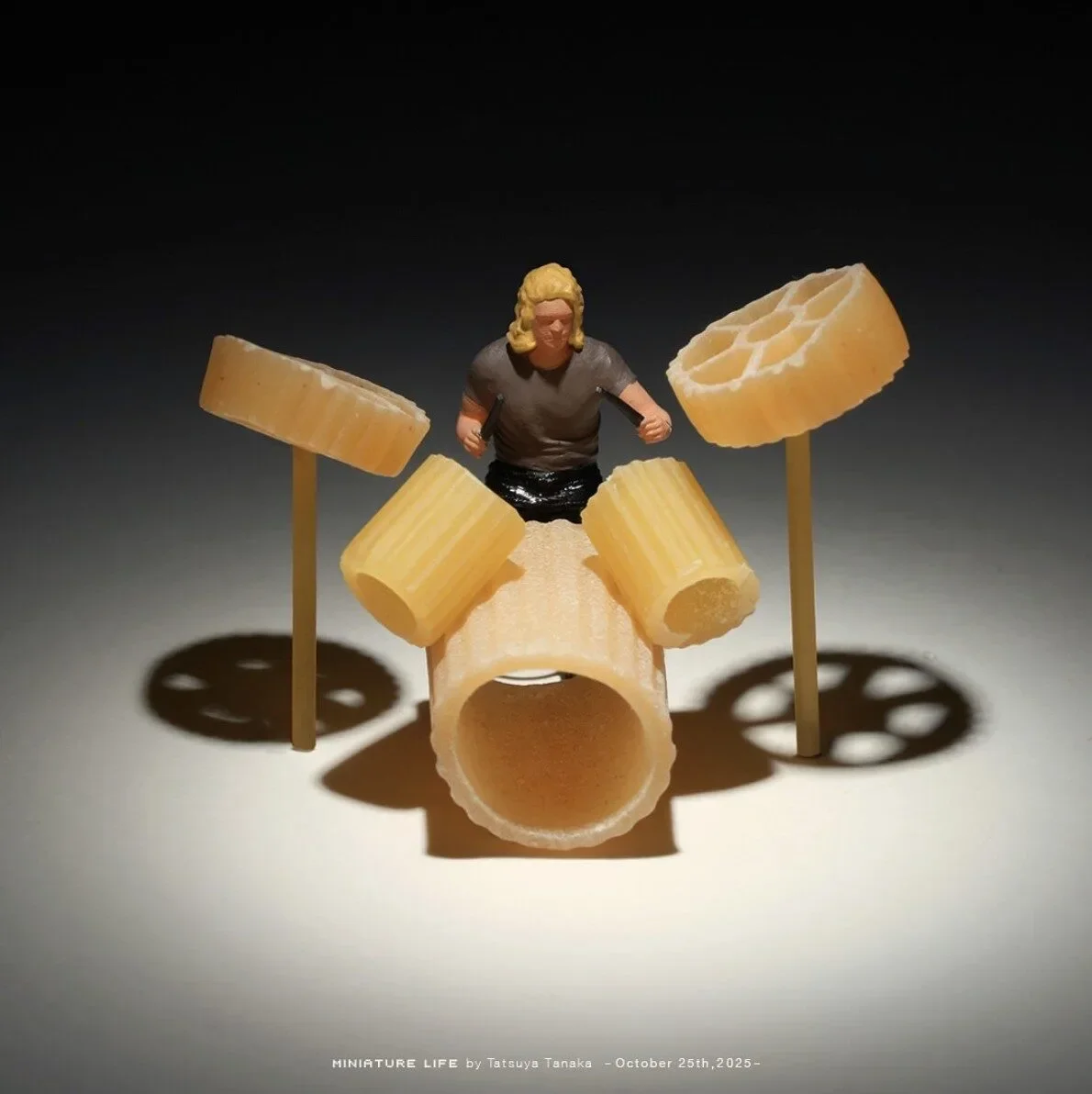 โมเดลโลกใบจิ๋ว โมเดลมนุษย์จิ๋ว โมเดลคนจิ๋ว Tatsuya Tanaka
