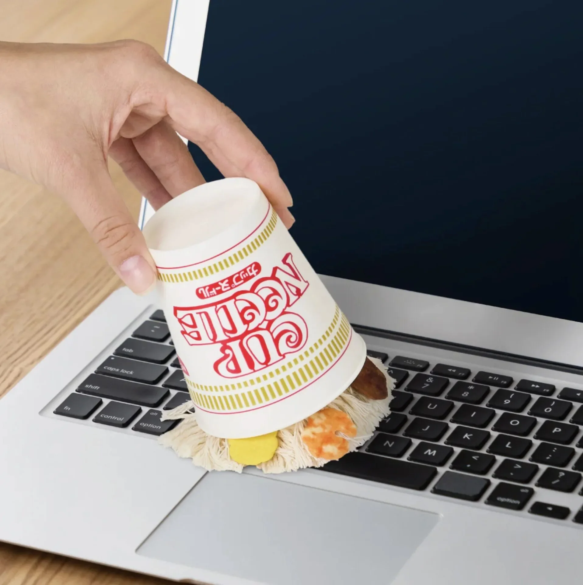 แปรงปัดฝุ่นบะหมี่ถ้วย นิสชิน ญี่ปุ่น Nissin Japan