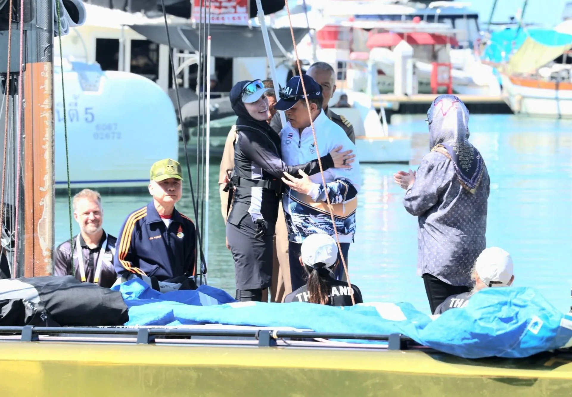 ทรงพระปรีชาสามารถ! "สมเด็จพระนางเจ้าสุทิดา พัชรสุธาพิมลลักษณ พระบรมราชินี" ทรงนำทัพเรือใบไทยคว้าเหรียญทอง ซีเกมส์ ครั้งที่ 33 อย่างยิ่งใหญ่