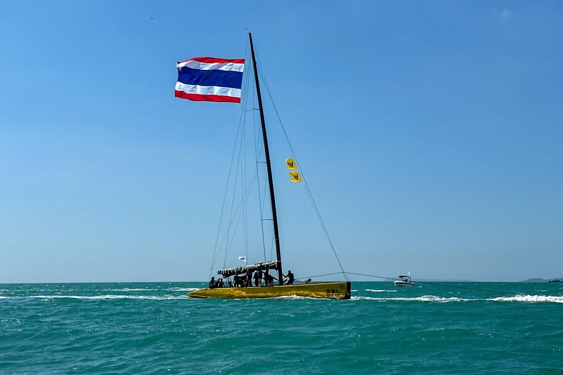 ทรงพระปรีชาสามารถ! "สมเด็จพระนางเจ้าสุทิดา พัชรสุธาพิมลลักษณ พระบรมราชินี" ทรงนำทัพเรือใบไทยคว้าเหรียญทอง ซีเกมส์ ครั้งที่ 33 อย่างยิ่งใหญ่