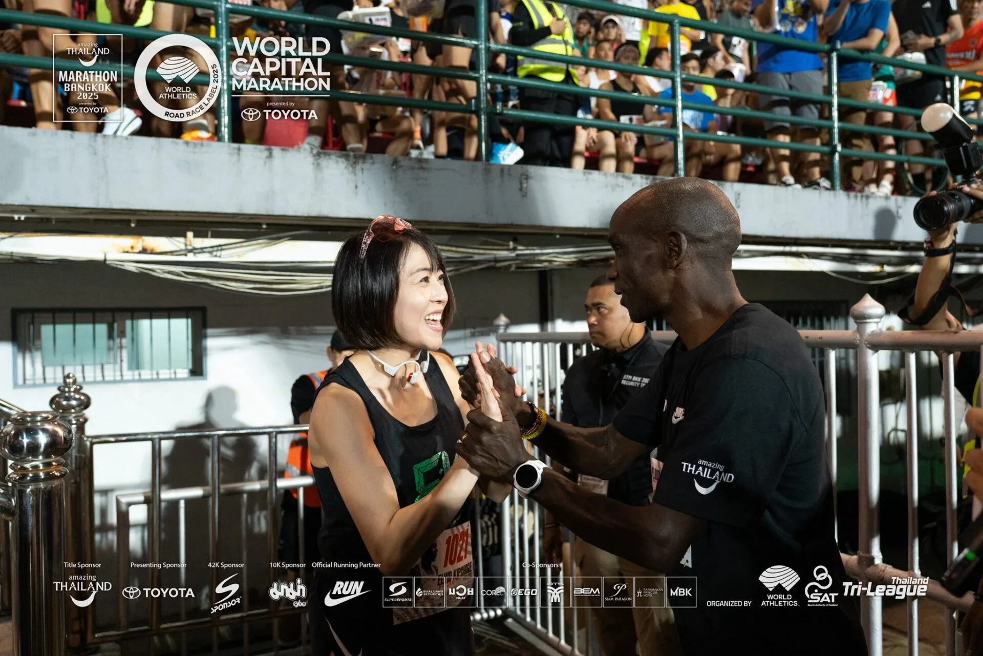 "หมอมิยู-ทันตแพทย์หญิงชรินญา กาญจนเสวี" นักวิ่งหญิงเจ้าของแชมป์ "Amazing Thailand Marathon Bangkok 2025 (ATM2025)" บริจาคเงินรางวัล 100,000 บาท ช่วยน้ำท่วมภาคใต้