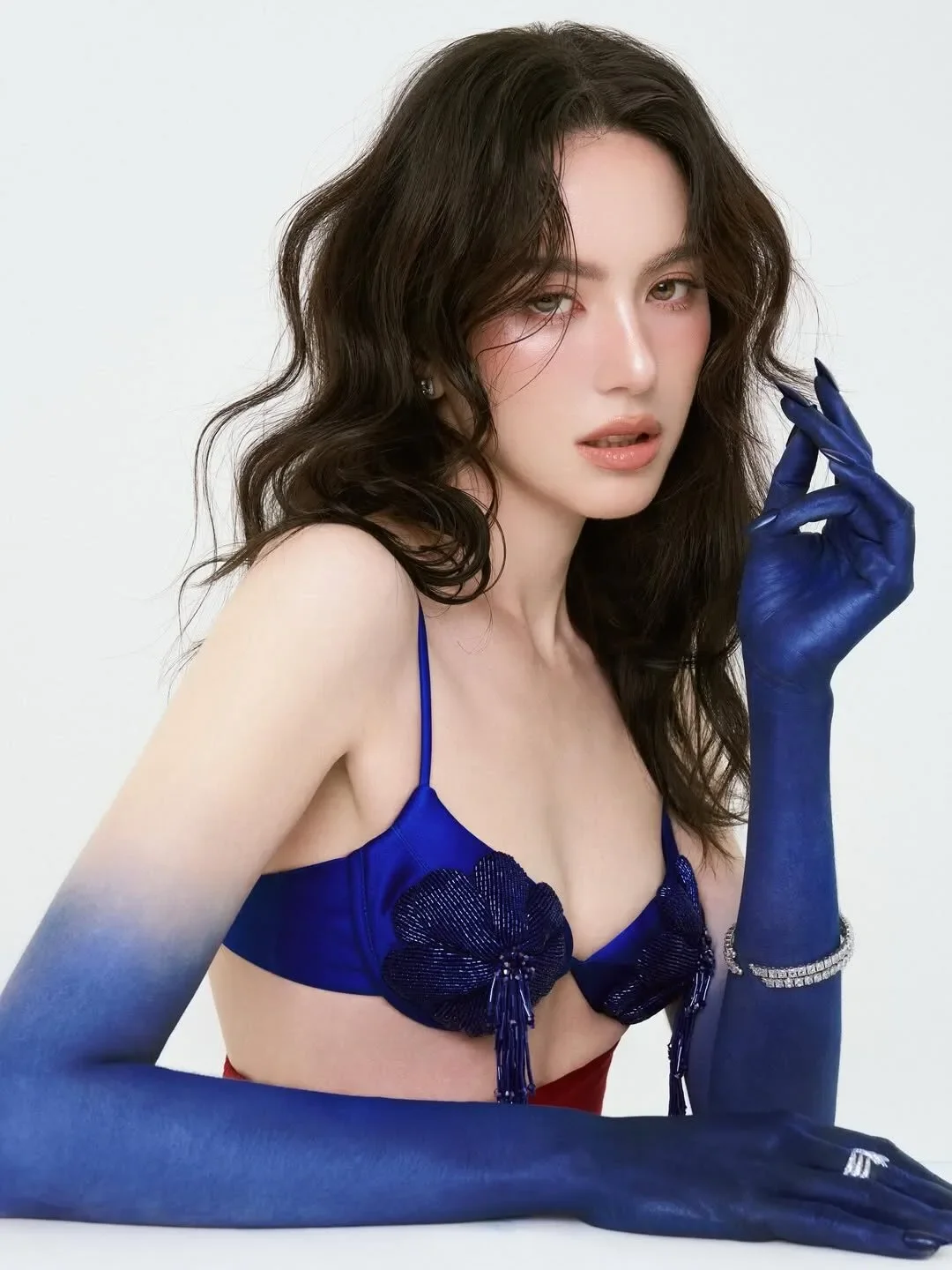 พาส่องดาราไทยแปลงโฉมเป็นซานต้า-แซนตี้ เนื่องในเทศกาลคริสต์มาส 2025